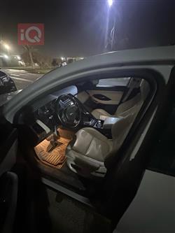 جاكوار إي- بيس